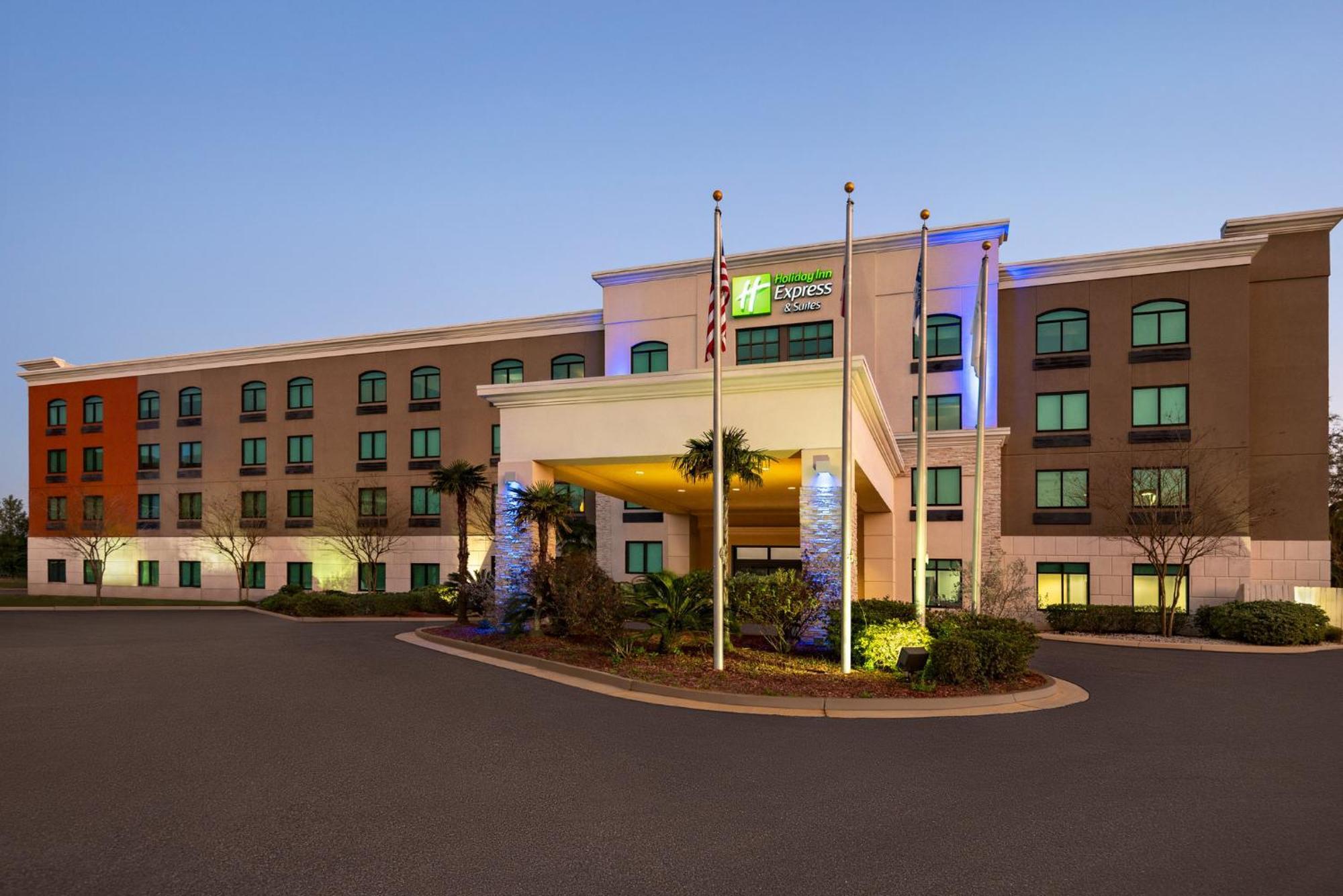 Holiday Inn Express & Suites Mobile West I-10, An Ihg Hotel Tillmans Corner Exterior photo